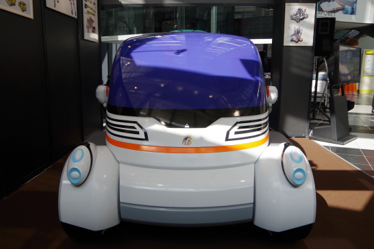 Enthüllt in Niigata City! Behalten Sie das Modell Hiriko Niigata im Auge, ein ultrakompaktes Elektroauto, das von Kunio Okawara entworfen wurde!