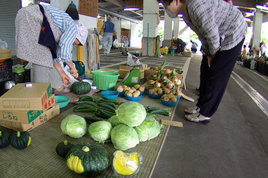 07_hakusan-market