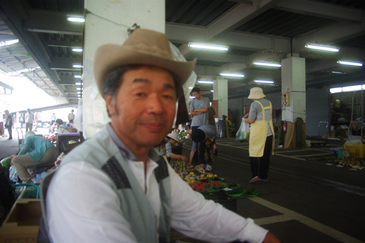 09_hakusan-market